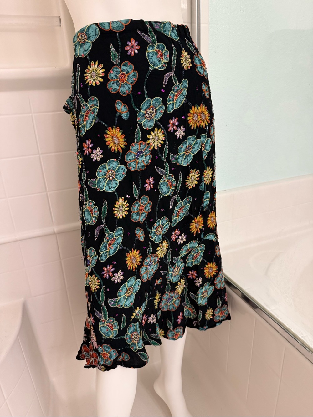 Vintage Chico's Design Women's Black Floral Embellished Embroidered Beaded Skirt